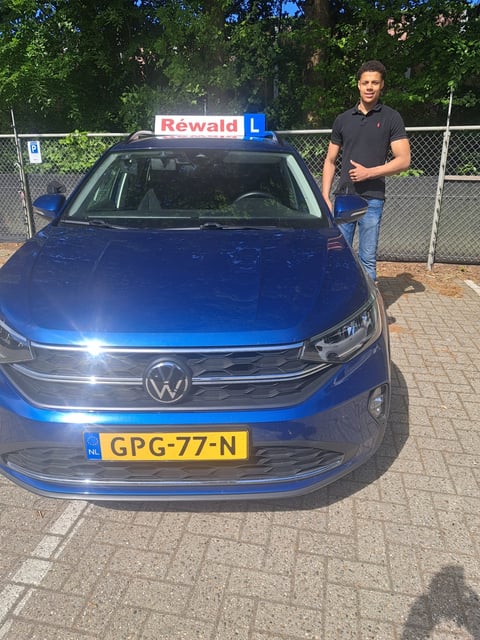 Floris, geslaagd in Almere